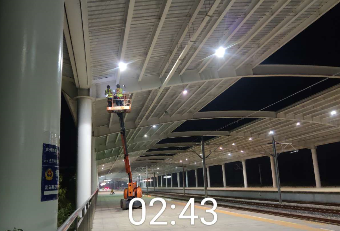 高鐵檢測(cè)團(tuán)隊(duì)詮釋檢測(cè)的高鐵精神